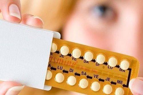 Đang uống thuốc tránh thai có nên bổ sung vitamin C?