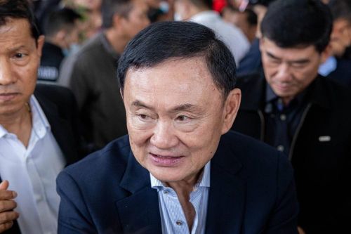 Cựu Thủ tướng Thaksin hầu tòa về tội khi quân