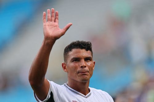 40 tuổi, Thiago Silva khiến cả châu Âu ngả mũ