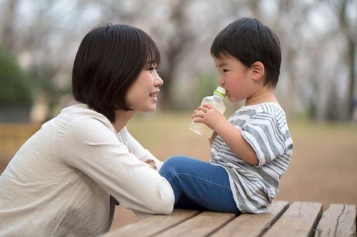 Làm thế nào để dạy con 'hạnh phúc là biết đủ'?