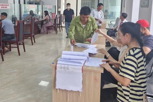 Hà Tĩnh: khí thế mới trong ngày đầu vận hành chính quyền địa phương 2 cấp