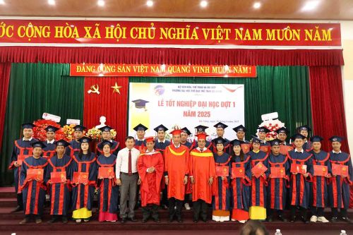 Trường Đại học Thể dục thể thao Đà Nẵng tổ chức Lễ tốt nghiệp đợt I cho gần 200 sinh viên