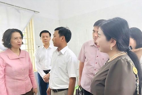 Thanh Hóa cần cơ chế đặc thù giữ chân bác sĩ tuyến cơ sở