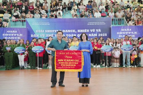 Gần 1.000 VĐV tranh tài tại Giải shuffle dance, khiêu vũ và dân vũ thể thao toàn quốc