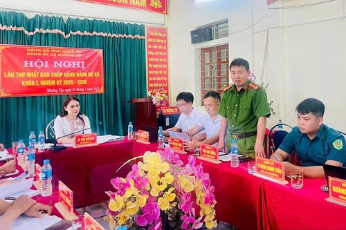 Khí thế mới xã vùng biên giới trong ngày đầu vận hành chính quyền hai cấp