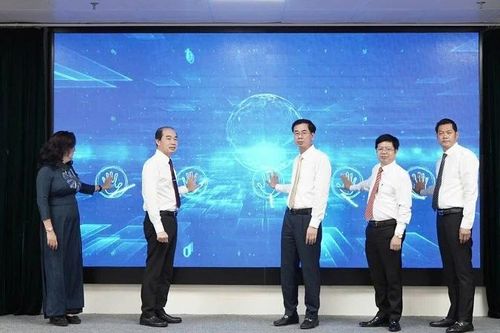 Thi trực tuyến 'Tìm hiểu chính sách, pháp luật về bảo hiểm xã hội, bảo hiểm y tế năm 2025'
