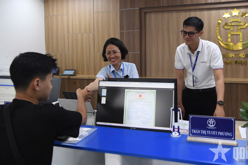 Ngày đầu vận hành chính quyền địa phương hai cấp ở Hà Nội: Bảo đảm thuận tiện cho người dân, doanh nghiệp