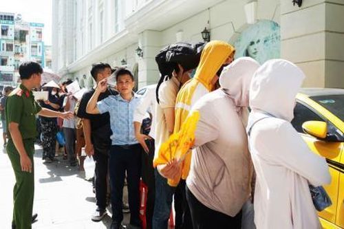 Phối hợp tiếp nhận hồ sơ đăng ký mua nhà ở xã hội An Trung 2