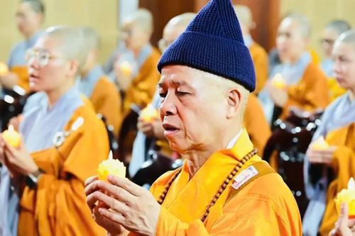 Sáng nay 1-7, chùa trên cả nước đồng loạt cầu nguyện quốc thái dân an
