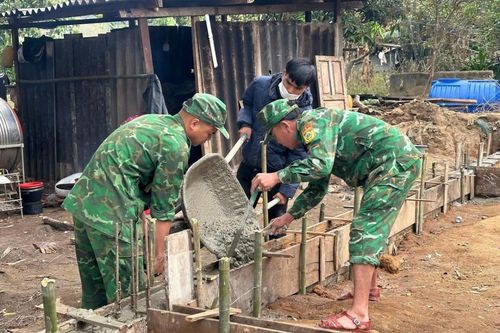 Chung tay xóa nhà tạm, nhà dột nát, nâng cao đời sống cho đồng bào khu vực biên giới