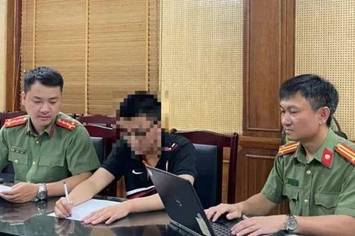Công an Hà Nội khởi tố vụ thí sinh chụp ảnh đề thi đăng lên ứng dụng giải toán