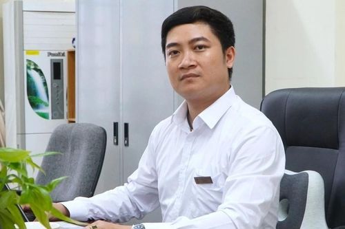 Phó giáo sư làm bí thư xã biên giới: 'Tôi xung phong, không ngại khó khăn'