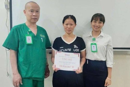 Bạn đọc Báo VietNamNet giúp đỡ 2 hoàn cảnh khó khăn hơn 45 triệu đồng