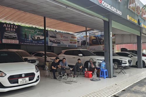 6 tháng đầu năm đáng quên của dân buôn ô tô cũ: Liên tục 'gồng' và 'cắt lỗ'