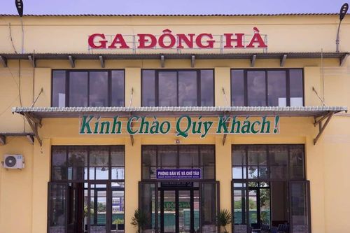 Hoãn chuyến tàu Đông Hà - Đồng Hới phục vụ cán bộ, công chức vì chỉ có 2 hành khách