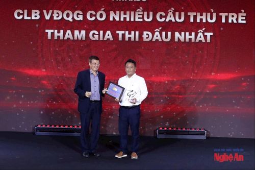 Sông Lam Nghệ An được vinh danh CLB có nhiều cầu thủ trẻ tham dự Giải Vô địch Quốc gia nhất