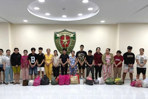 TP Hồ Chí Minh: Triệt phá đường dây sản xuất dầu gió giả quy mô lớn
