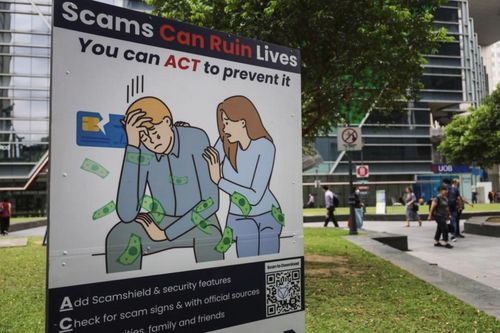 Singapore cho phép cảnh sát khóa tài khoản để ngăn nạn nhân chuyển tiền cho kẻ lừa đảo