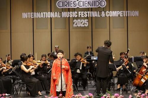Cậu bé 13 tuổi giành giải Nhất cuộc thi opera