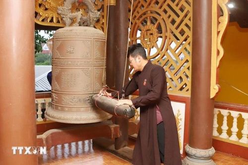 Cộng đồng người Việt tại Lào hướng về sự kiện 'sắp xếp lại giang sơn'