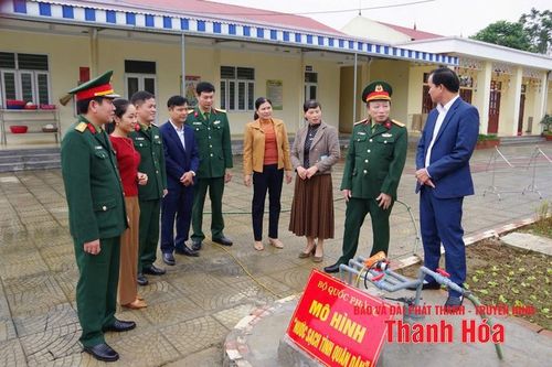Thắm tình quân dân