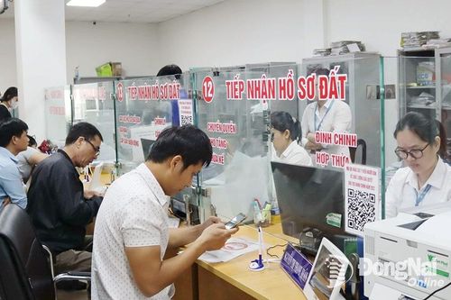 Người dân không phải làm lại sổ đỏ sau sáp nhập tỉnh