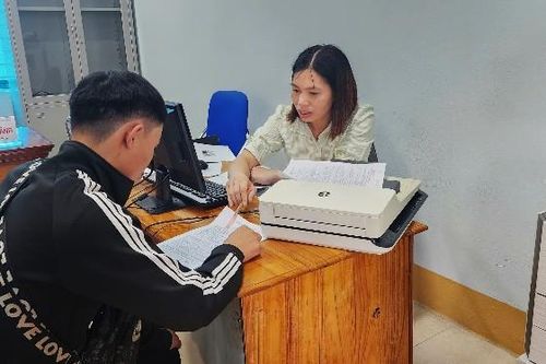 Guồng quay của chính quyền mới