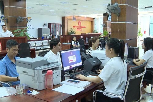 Không để thủ tục hành chính gián đoạn trong ngày đầu vận hành chính quyền 2 cấp