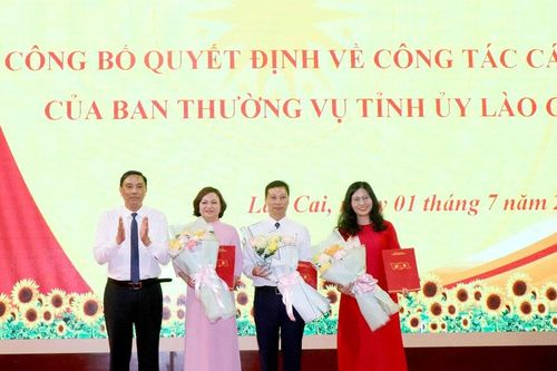 Phó Bí thư Thường trực Tỉnh ủy Hoàng Giang dự Hội nghị công bố quyết định về công tác cán bộ tại Trường Chính trị tỉnh