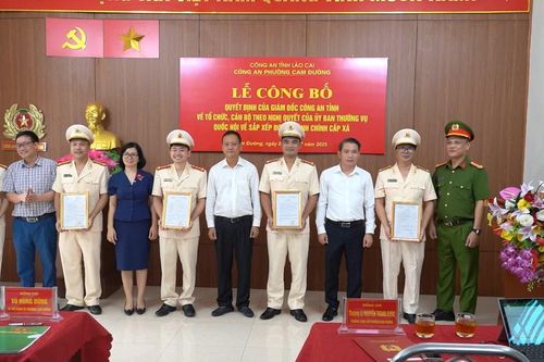 Công an phường Cam Đường công bố các quyết định về tổ chức bộ máy và công tác cán bộ