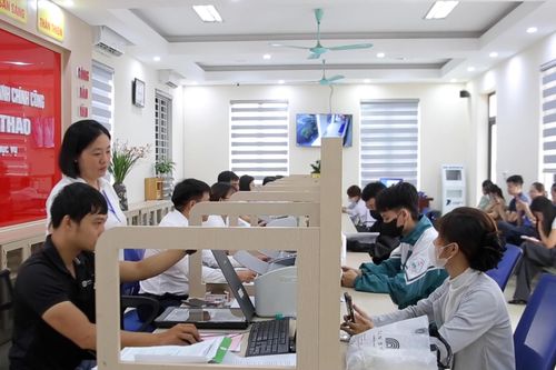 Ngày đầu chính quyền cấp xã mới đi vào hoạt động
