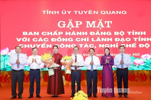 Ban Chấp hành Đảng bộ tỉnh gặp mặt các đồng chí lãnh đạo tỉnh chuyển công tác, nghỉ chế độ