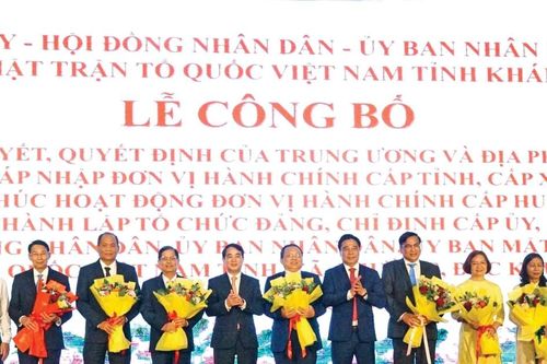 71 cán bộ lãnh đạo tỉnh Khánh Hòa (cũ) và Ninh Thuận xin nghỉ chế độ từ ngày 1/7
