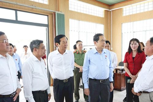 Bảo đảm mọi điều kiện, ứng dụng trí tuệ nhân tạo để giải quyết thủ tục hành chính thông suốt, nhanh nhất cho người dân