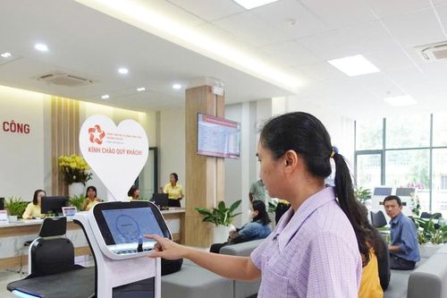 Đội ngũ đã chỉnh tề, cả dân tộc cùng vươn tới tương lai rực rỡ