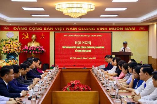 Bổ nhiệm hai Phó trưởng Ban Chính sách, chiến lược Trung ương