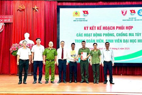 Nhiều cách làm hay ngăn chặn ma túy xâm nhập học đường tại Huế
