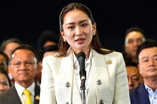 Tòa án Thái Lan đình chỉ chức vụ của Thủ tướng Paetongtarn