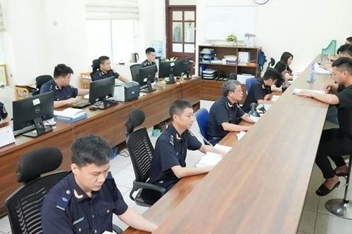Giải quyết thủ tục cho 50.300 tờ khai hải quan trong ngày đầu hoạt động theo mô hình 2 cấp