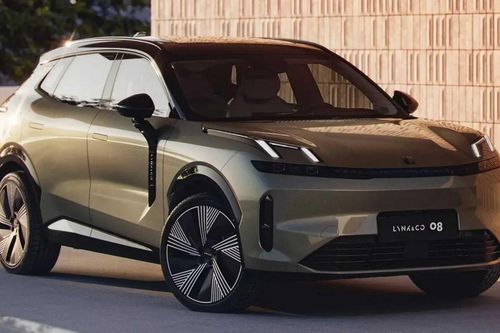 Kỷ lục mẫu xe chạy 1.800km chỉ với một bình xăng