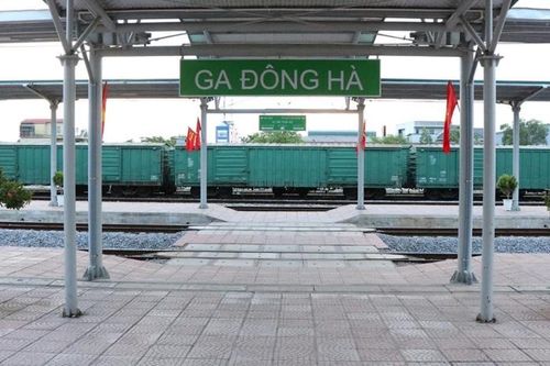 Dừng chạy tàu Đồng Hới - Đông Hà cho công chức đi làm do lượng khách quá ít