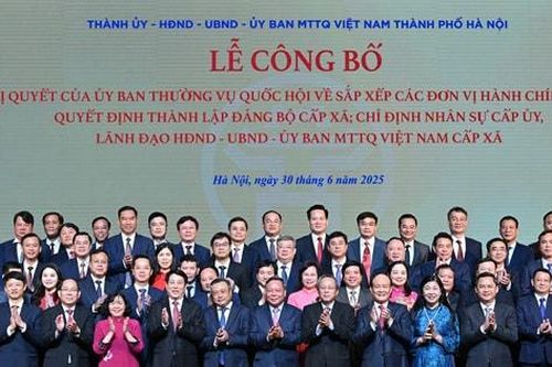 Thủ đô Hà Nội trong thời khắc lịch sử 'sắp xếp lại giang sơn'