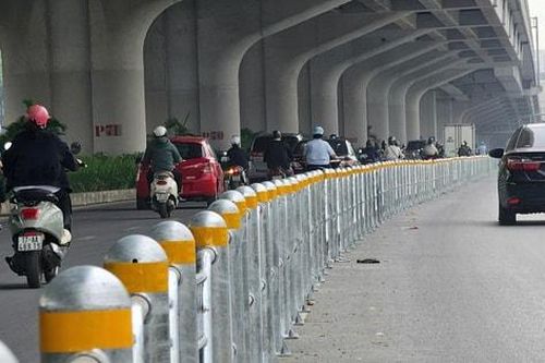 Điều chỉnh tổ chức giao thông, phân làn trên đường Phạm Văn Đồng từ ngày 4-7
