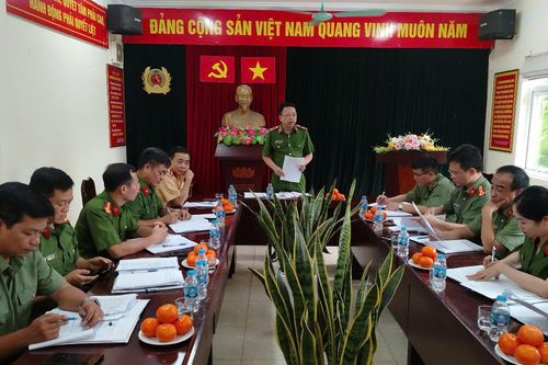 Lãnh đạo Công an Hà Nội kiểm tra quá trình vận hành bộ máy tại 'siêu' phường Hồng Hà