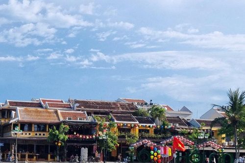 Sắc màu phố Hội