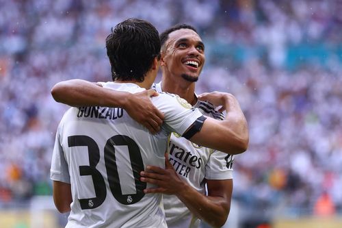 Lần đầu tiên của Trent Alexander-Arnold