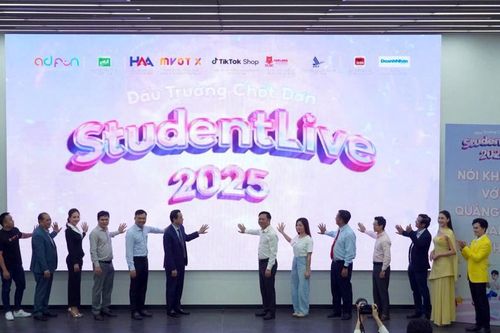 Sinh viên tranh tài livestream bán hàng có trách nhiệm