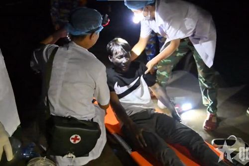 Cấp cứu ngư dân bị thủy đậu giai đoạn toàn phát