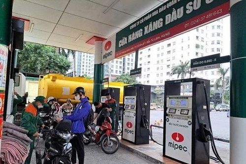 Giá xăng hôm nay 02/7: Bất ngờ tụt dốc?