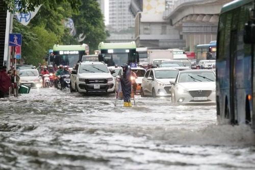 Mưa lớn ở miền Bắc, Hà Nội nguy cơ ngập nhiều tuyến phố